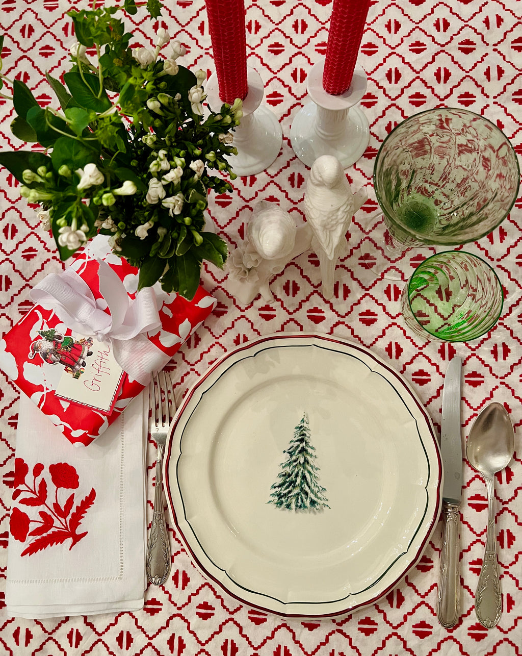 Red and White Coffee Bean Tablecloth