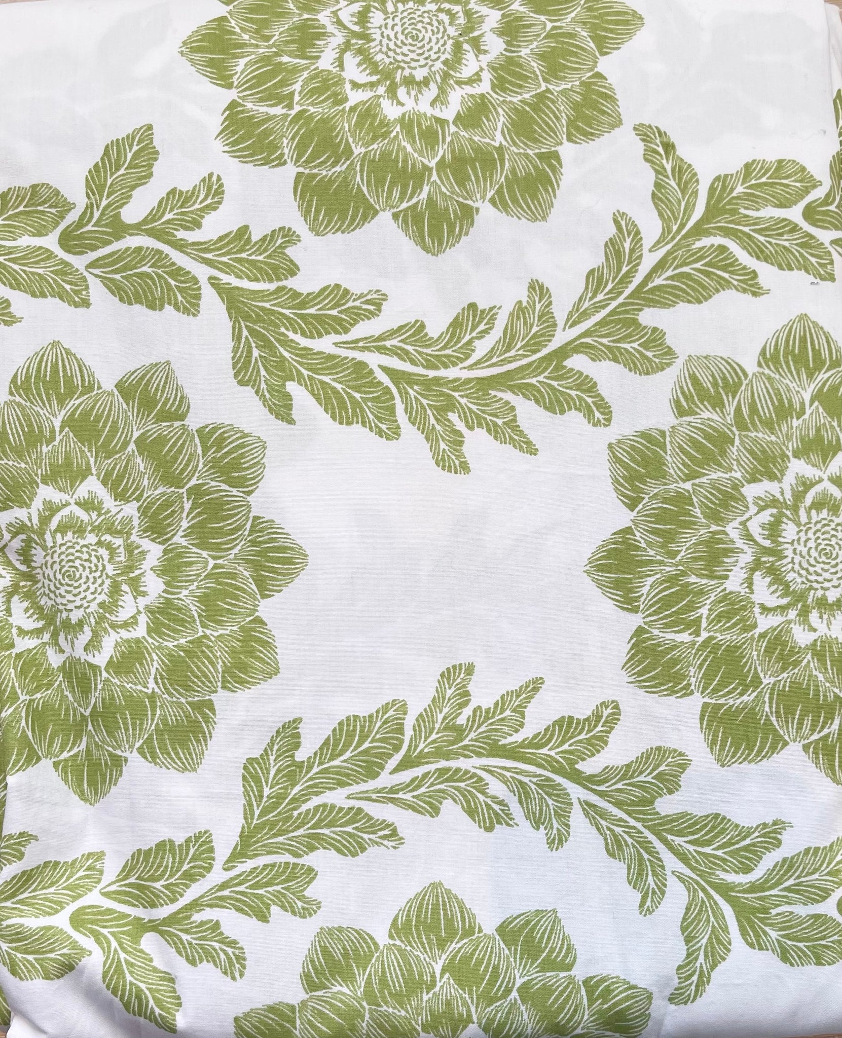 Green Flower and Vine Tablecloth