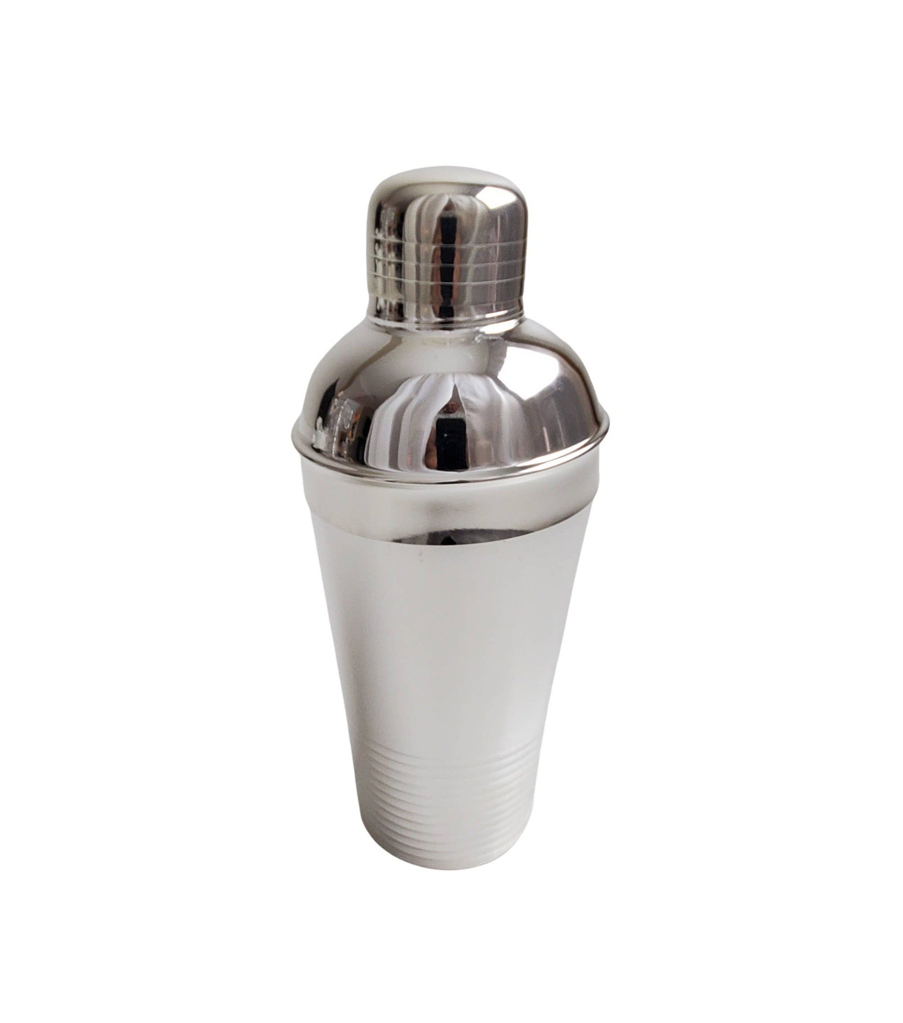 Ribbed Cocktail Shaker 8.5"h  Silver Plate (Lighter). SKU #: C2037.
