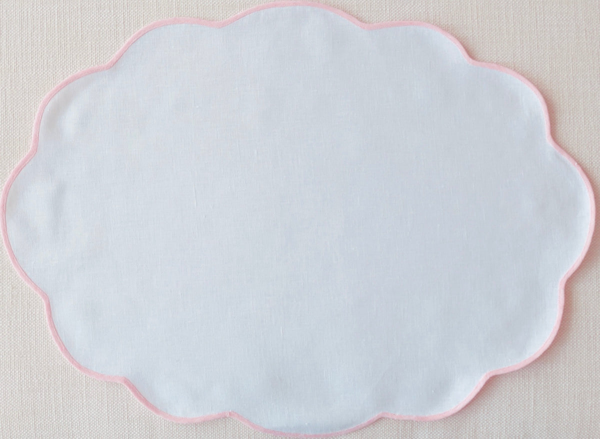 White and Pink Oval Scalloped Placemat — Gatopard